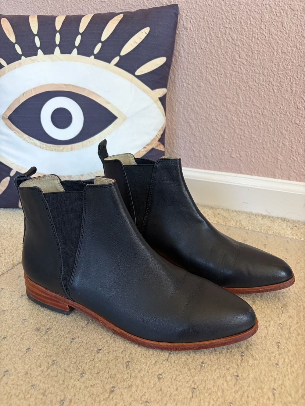 Nisolo Eva Everyday Black Leather Chelsea Ankle Booties Packable Boots 10 M